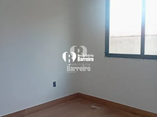 Casa 3 quartos e 1 banheiro, à venda, no bairro Barreiro em Belo Horizonte