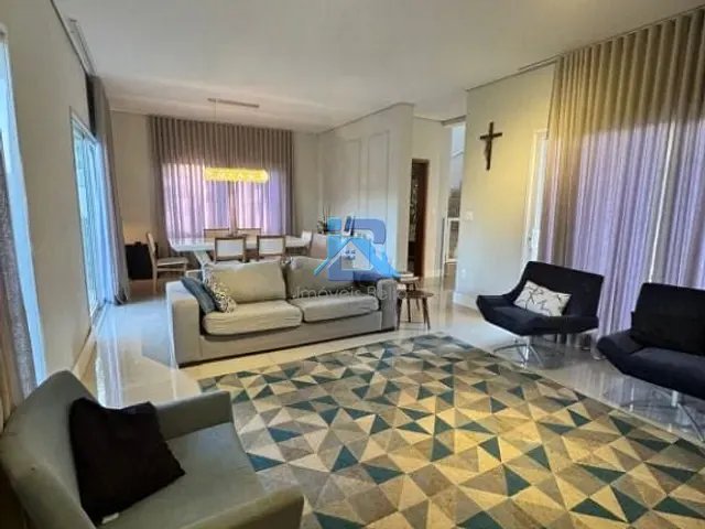 Casa com 310m² 4 quartos e 3 banheiros, à venda, no bairro Residencial Fazenda Serrinha em Itatiba