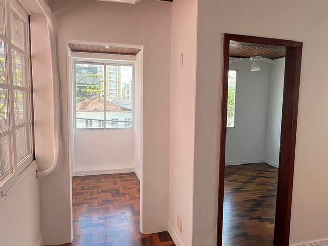 Casa 1 quarto e 1 banheiro, para alugar, no bairro Centro em Florianópolis