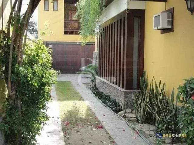 Casa com 440m² 4 quartos e 4 banheiros, à venda, no bairro Parque Turf Club em Campos dos Goytacazes