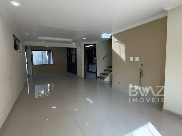 Casa com 127m² 3 quartos e 3 banheiros, à venda, no bairro Palmeiras em Cabo Frio
