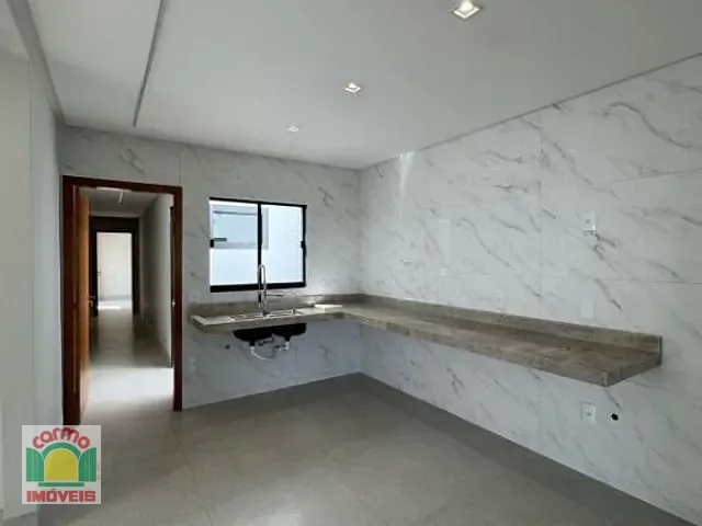 Casa com 258m² 2 quartos e 3 banheiros, à venda, no bairro Jardim Europa em Anápolis