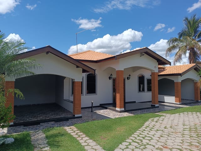 Casa com 2850m² 3 quartos e 4 banheiros, para alugar, no bairro  Jardim Botânico em São Pedro