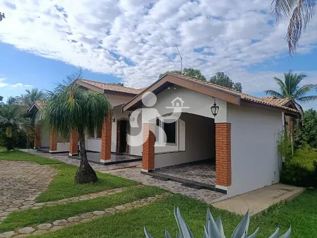 Casa com 2850m² 3 quartos e 4 banheiros, à venda ou para alugar, no bairro  Jardim Botânico em São Pedro