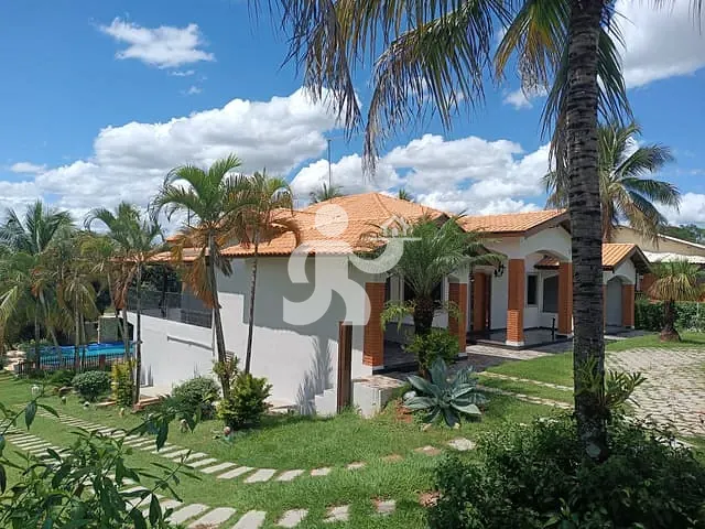 Casa com 2850m² 3 quartos e 4 banheiros, à venda ou para alugar, no bairro  Jardim Botânico em São Pedro