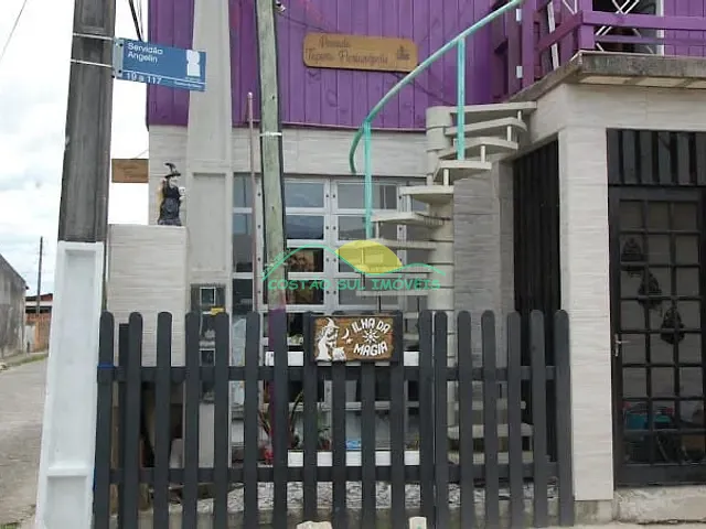 Casa com 86m² 8 quartos e 3 banheiros, à venda, no bairro Tapera em Florianópolis