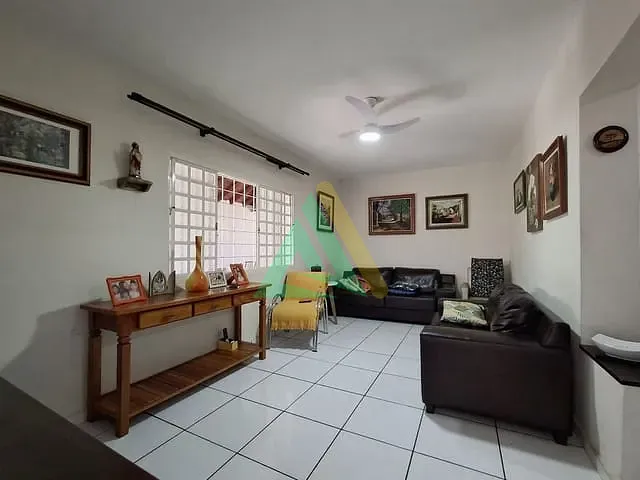 Casa com 202m² 4 quartos e 3 banheiros, à venda, no bairro Jardim Áurea em Mogi Mirim