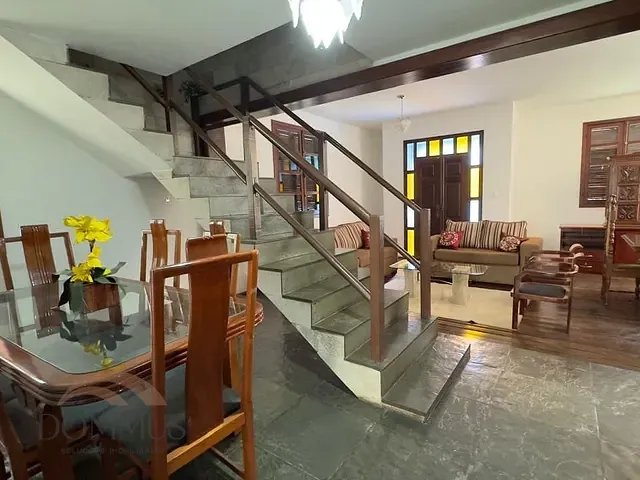 Casa com 355m² 4 quartos e 4 banheiros, à venda, no bairro Santa Helena em Coronel Fabriciano