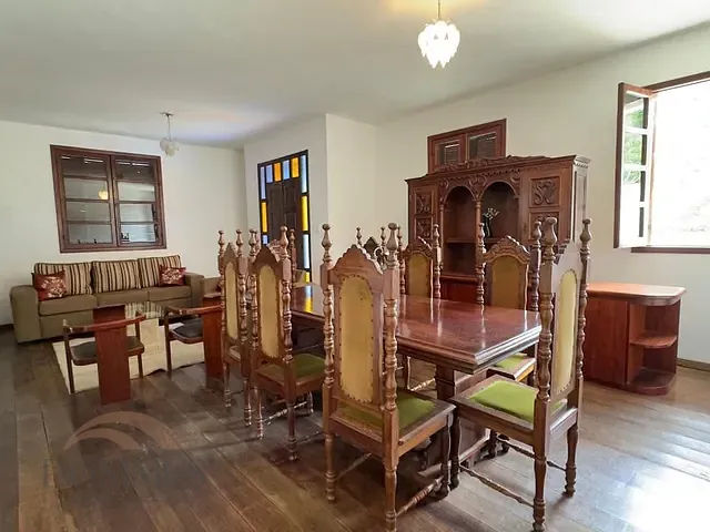 Casa com 355m² 4 quartos e 4 banheiros, à venda, no bairro Santa Helena em Coronel Fabriciano