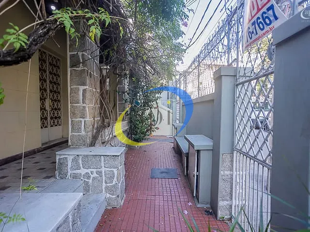 Casa com 180m², para alugar, no bairro Tijuca em Rio de Janeiro