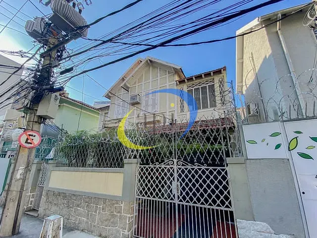 Casa com 180m², para alugar, no bairro Tijuca em Rio de Janeiro