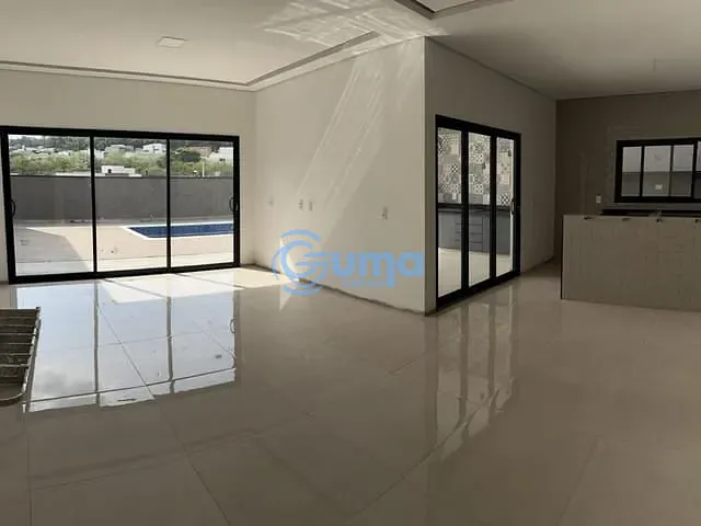 Casa com 300m² 3 quartos e 4 banheiros, à venda, no bairro Condomínio Residencial Euroville II em Bragança Paulista