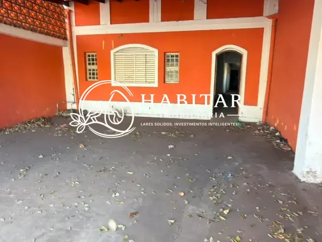 Casa 4 quartos e 2 banheiros, à venda, no bairro CENTRO em Corumbá