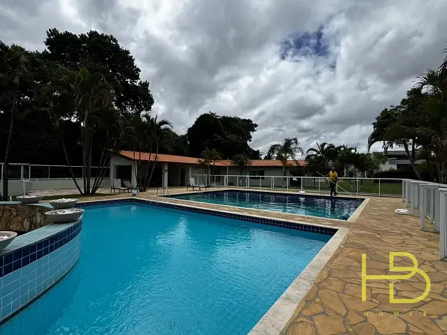 Casa 4 quartos e 6 banheiros, para alugar, no bairro Cajuru do Sul em Sorocaba