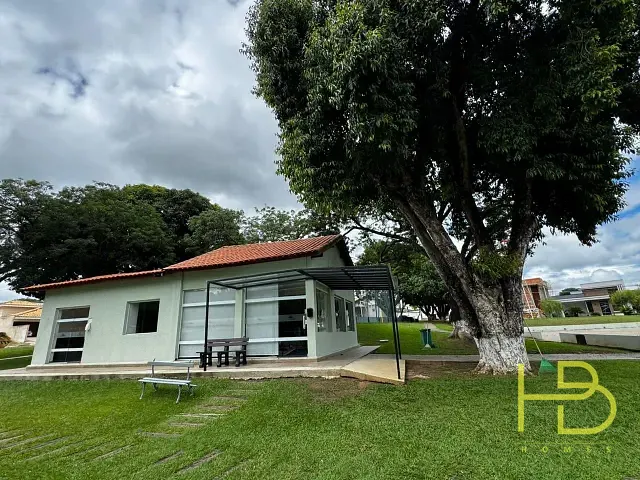 Casa 4 quartos e 6 banheiros, para alugar, no bairro Cajuru do Sul em Sorocaba