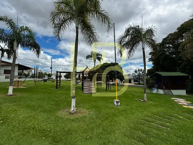 Casa 4 quartos e 6 banheiros, para alugar, no bairro Cajuru do Sul em Sorocaba