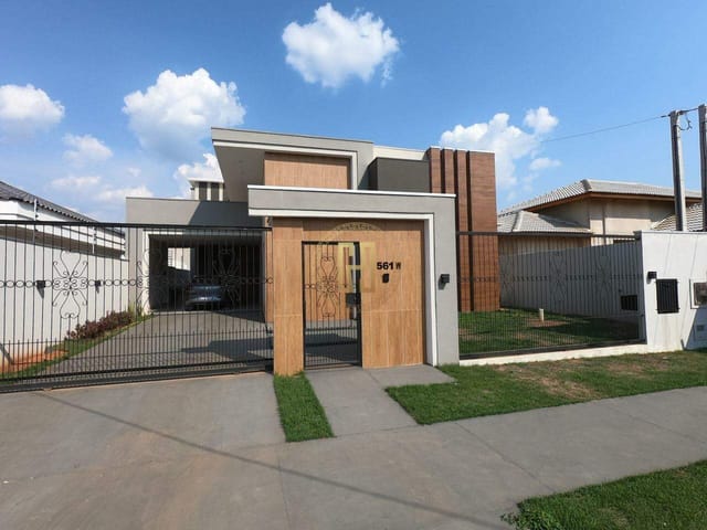 Casa com 572m² 3 quartos e 4 banheiros, à venda, no bairro Parque dos Ingás em Nova Mutum