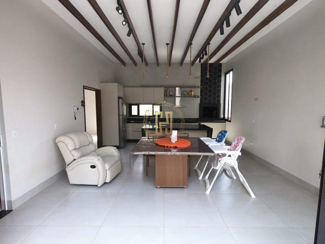 Casa com 572m² 3 quartos e 4 banheiros, à venda, no bairro Parque dos Ingás em Nova Mutum