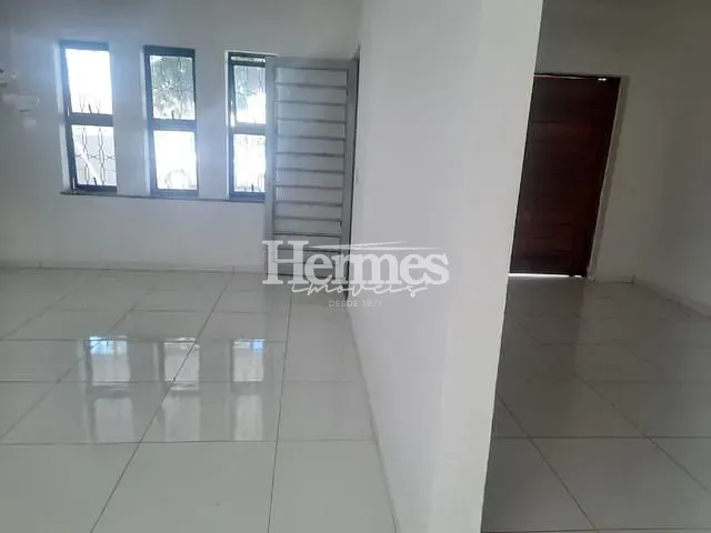 Casa com 150m² 2 quartos e 1 banheiro, para alugar, no bairro Vila Bressani em Paulínia