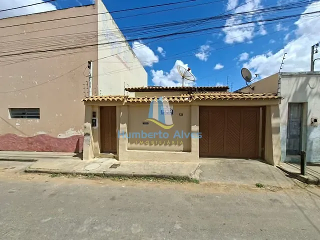Casa com 141m² 3 quartos e 1 banheiro, à venda, no bairro Alto Maron em Vitória da Conquista