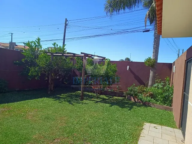 Casa 3 quartos e 3 banheiros, à venda, no bairro Uvaranas em Ponta Grossa
