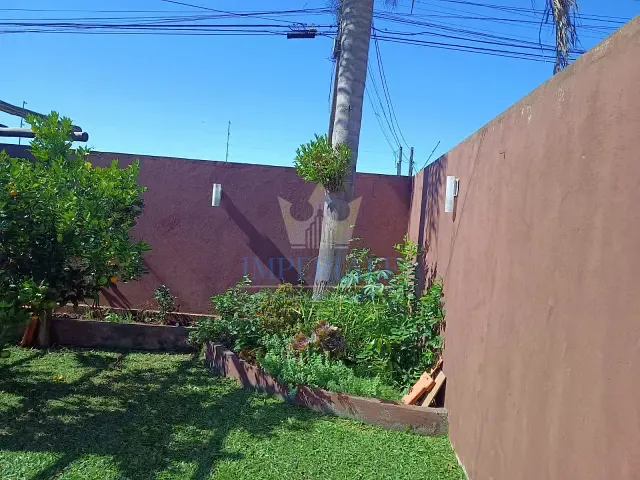 Casa 3 quartos e 3 banheiros, à venda, no bairro Uvaranas em Ponta Grossa