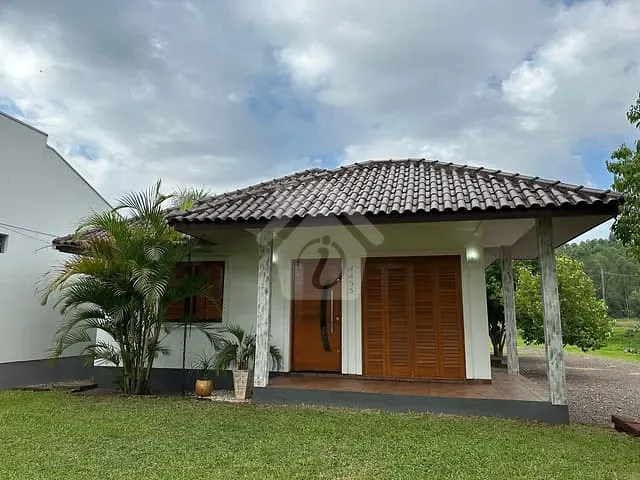 Casa com 111m² 2 quartos e 2 banheiros, à venda, no bairro Centro em Paverama