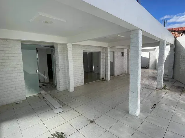 Casa 3 quartos e 2 banheiros, à venda, no bairro Abel Barbosa em Paulo Afonso