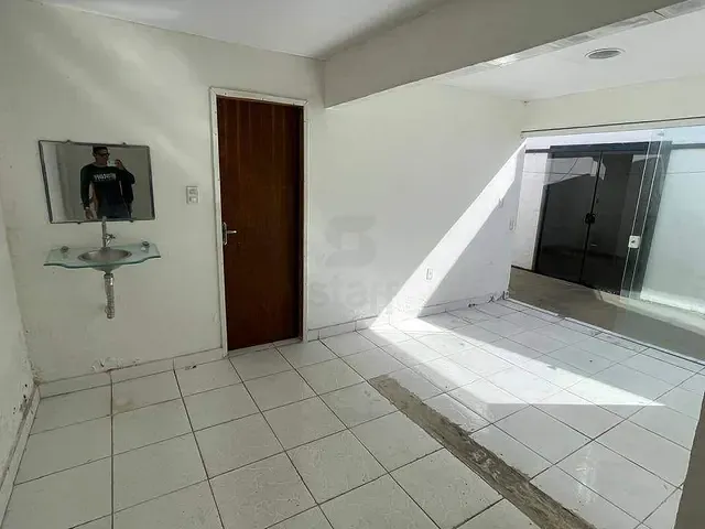 Casa 3 quartos e 2 banheiros, à venda, no bairro Abel Barbosa em Paulo Afonso