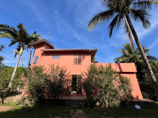 Casa 5 quartos e 5 banheiros, à venda, no bairro Água Branca em Ilhabela