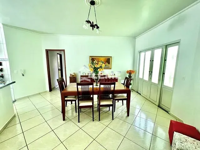 Casa com 432m² 3 quartos e 3 banheiros, à venda, no bairro Jardim Chico Piscina em Mococa