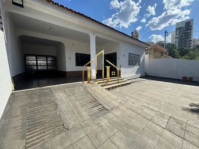 Casa com 360m² 4 quartos e 3 banheiros, para alugar, no bairro CENTRO NORTE em Cuiabá