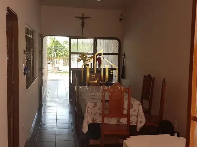 Casa com 360m² 4 quartos e 3 banheiros, para alugar, no bairro CENTRO NORTE em Cuiabá