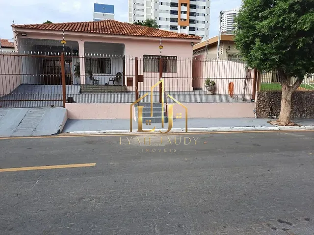 Casa com 360m² 4 quartos e 3 banheiros, para alugar, no bairro CENTRO NORTE em Cuiabá