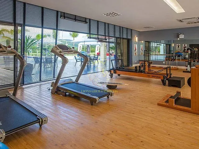 Casa com 1000m² 4 quartos e 6 banheiros, à venda, no bairro Centro em Camboriú