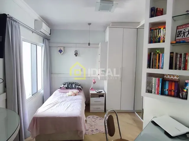 Casa 4 quartos e 3 banheiros, à venda, no bairro Cinquentenário em Concórdia