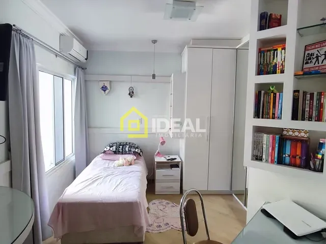 Casa 4 quartos e 3 banheiros, à venda, no bairro Cinquentenário em Concórdia