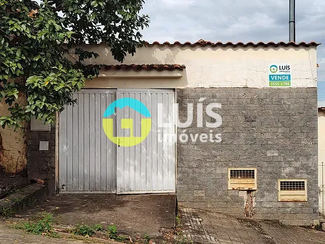 Casa 2 quartos e 2 banheiros, à venda, no bairro Centro em Guaranésia