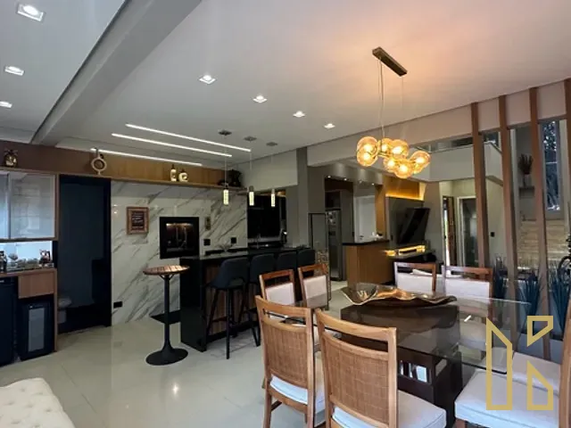 Casa com 317m² 3 quartos e 5 banheiros, à venda, no bairro Esperança em Londrina