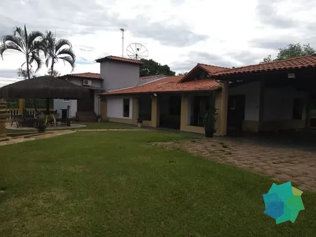 Casa com 2420m² 4 quartos e 2 banheiros, à venda, no bairro Condomínio Piccolo Paese em Salto
