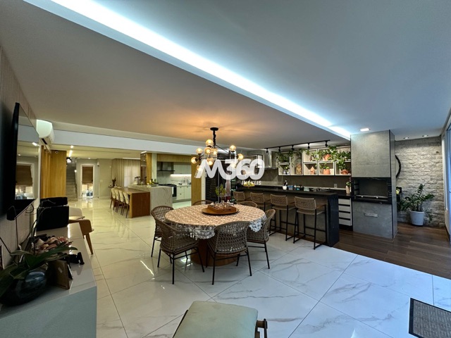 Casa 3 quartos e 4 banheiros, à venda, no bairro Parque Amazônia em Goiânia