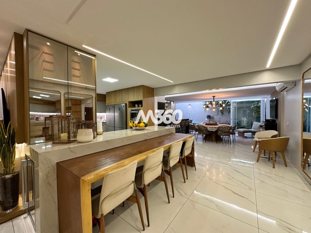 Casa 3 quartos e 4 banheiros, à venda, no bairro Parque Amazônia em Goiânia