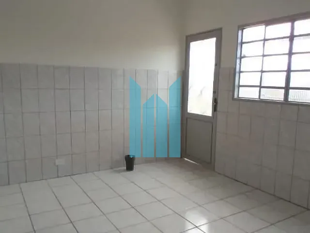 Casa com 200m² 2 quartos e 2 banheiros, à venda, no bairro Estância São José em Poços de Caldas