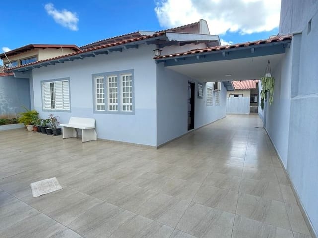 Casa com 357m² 3 quartos e 4 banheiros, à venda, no bairro Vl Salome em Cambé