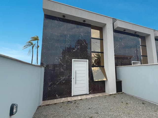 Geminado Térreo, 250 metros da lagoa!