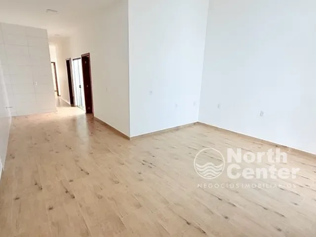 Casa com 150m² 3 quartos e 2 banheiros, à venda, no bairro Costeira em Balneário Barra do Sul