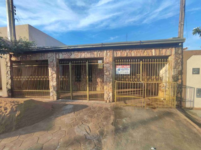 Casa 2 quartos e 1 banheiro, à venda, no bairro Conjunto Habitacional Emílio Mininel em Fernandópolis
