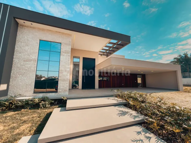 Casa com 700m² 4 quartos e 6 banheiros, à venda, no bairro Jardim Tarobá em Cambé