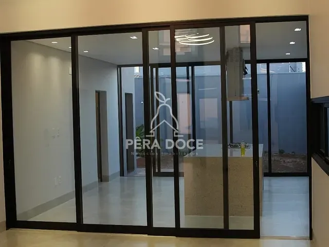 Casa 3 quartos e 5 banheiros, à venda, no bairro Jardim do Lago em Uberaba