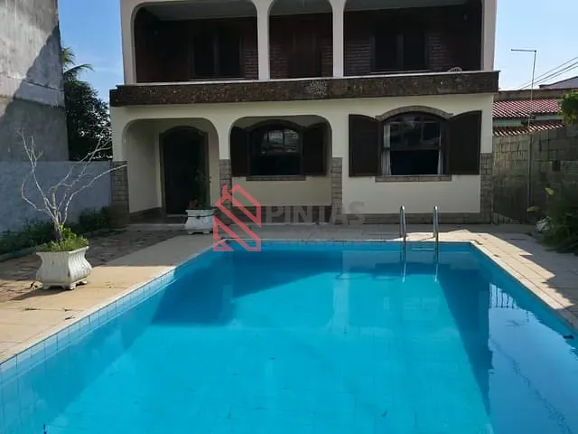 Casa com 675m², para alugar, no bairro Centro em Iguaba Grande